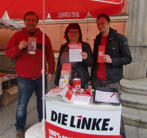 Infostand 2014 mit Jens Dietzmann, Marion Junge und Lutz Grzonka auf dem Marktplatz in Kamenz